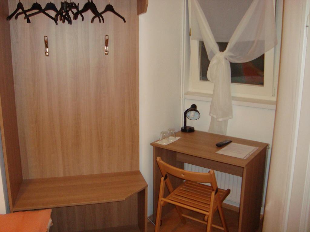 Twin Room,137445129:JPEG