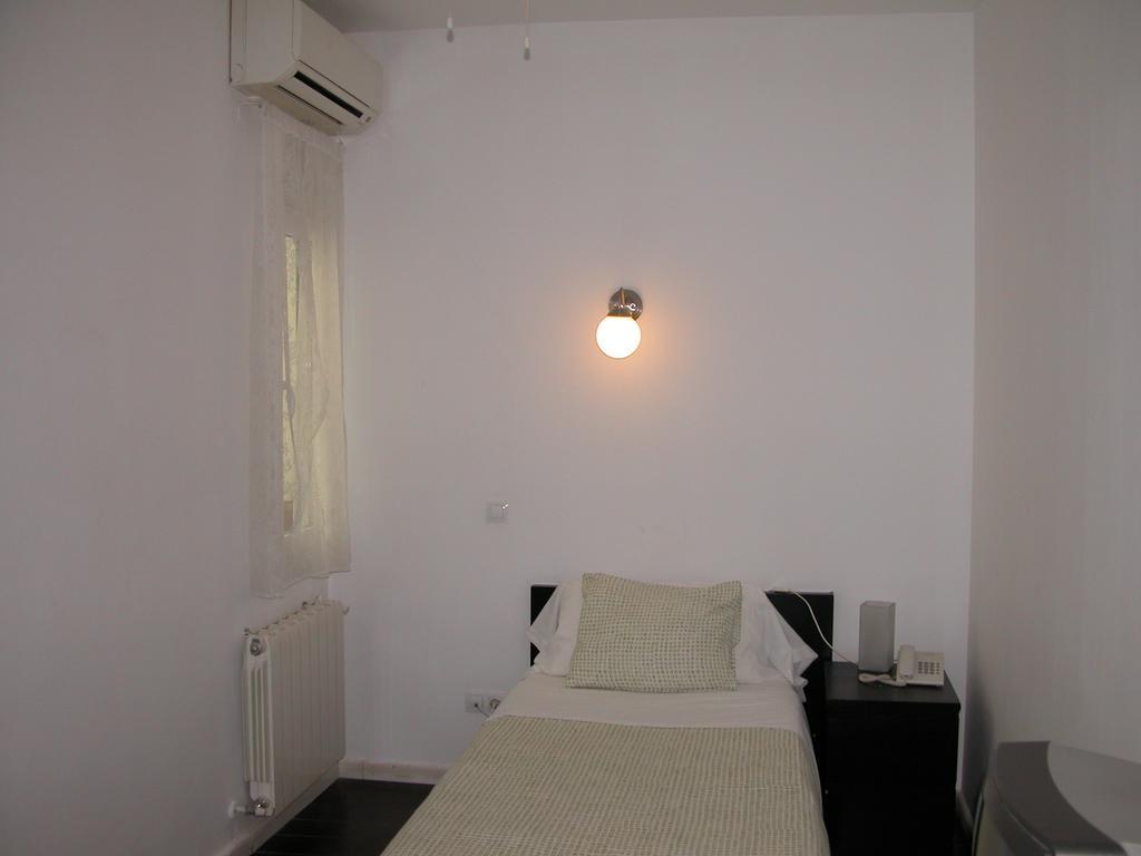 Single Room with Private Bathroom,1705567479:JPEG