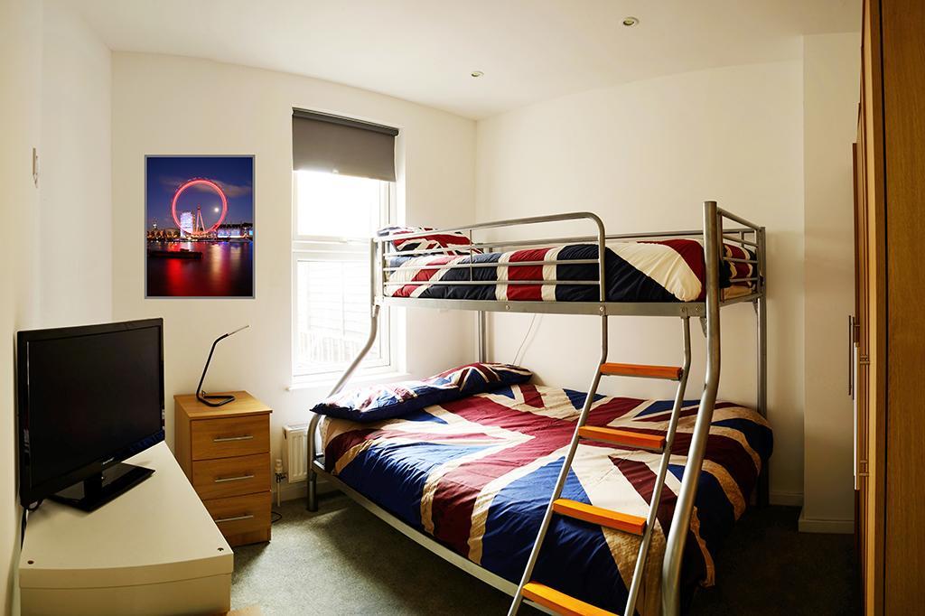 Standard Twin Room with Shared Bathroom