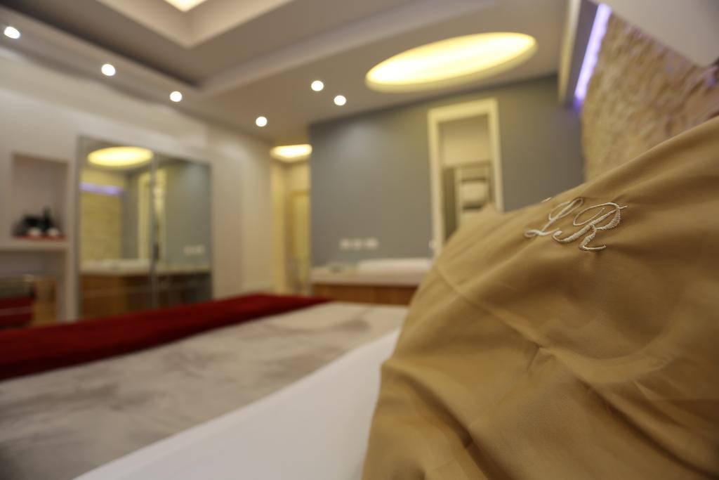 Deluxe Double Room Bath