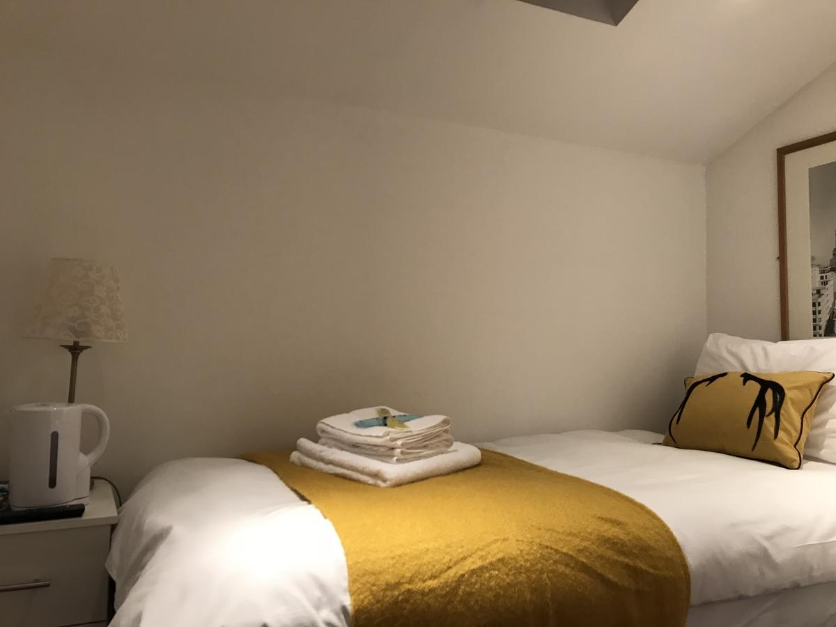 Single Room,510130632:JPEG