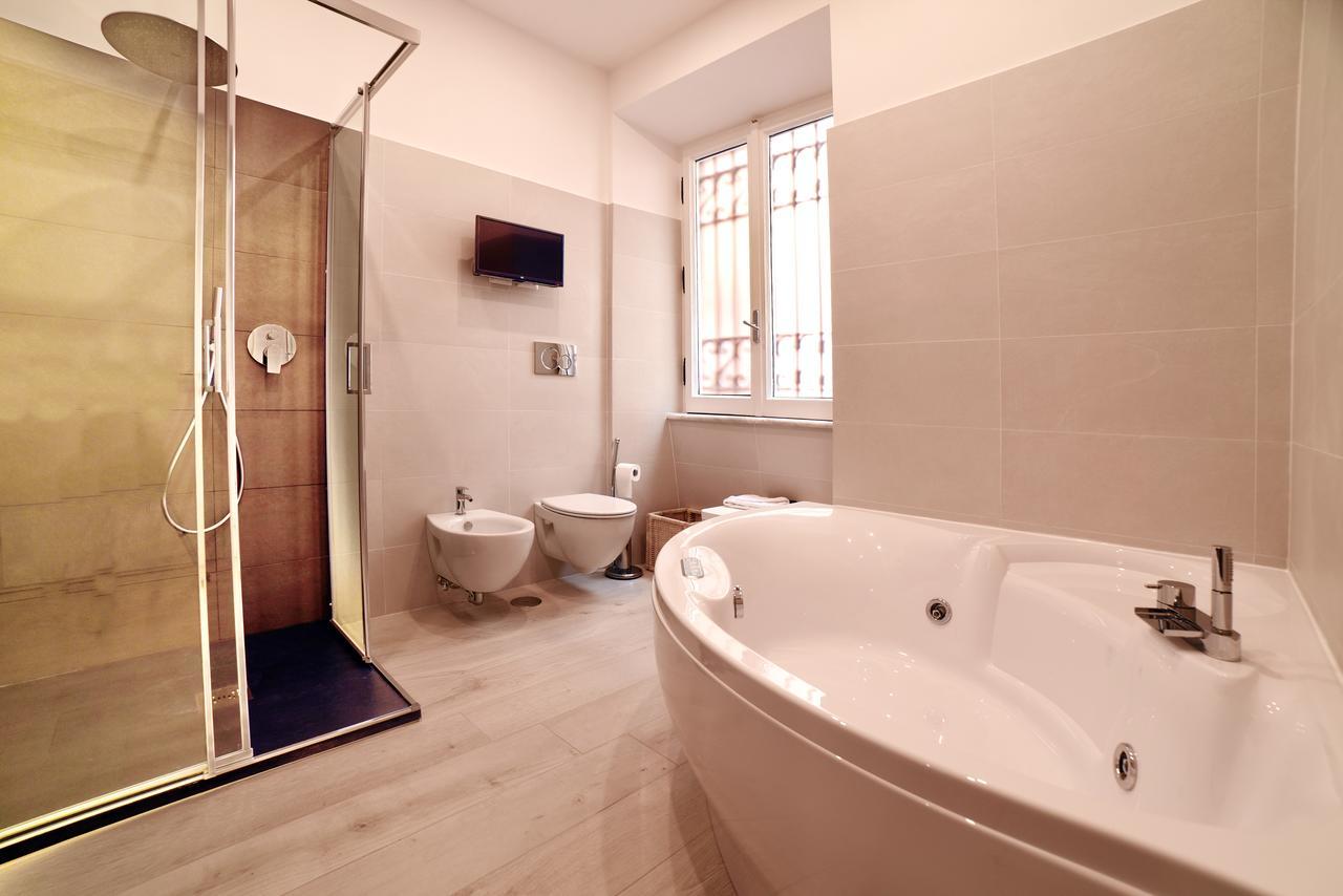 Queen Suite Spa Bath