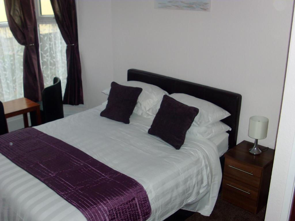 Two-Bedroom Apartment,1589297227:JPEG