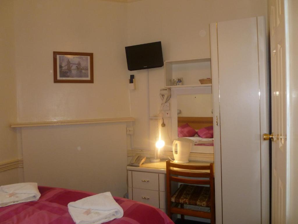 Family Room (4 Adults)