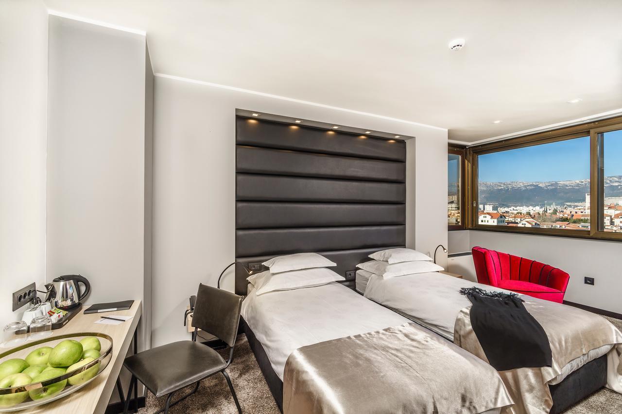 Superior Double or Twin Room with Side Sea View