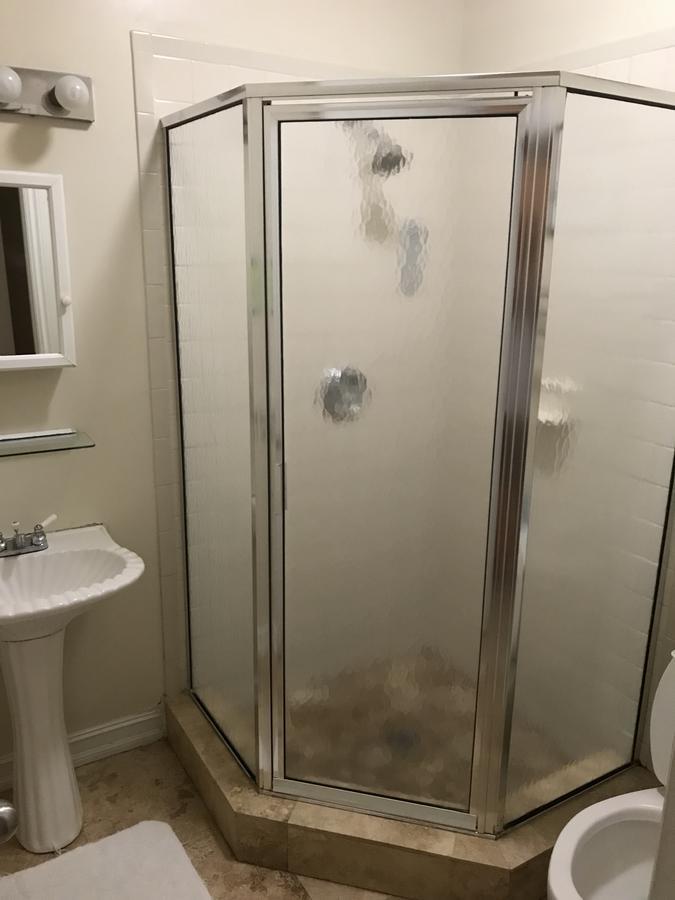 Chambre avec Salle de Bains Commune 23B - Réservée aux Hommes