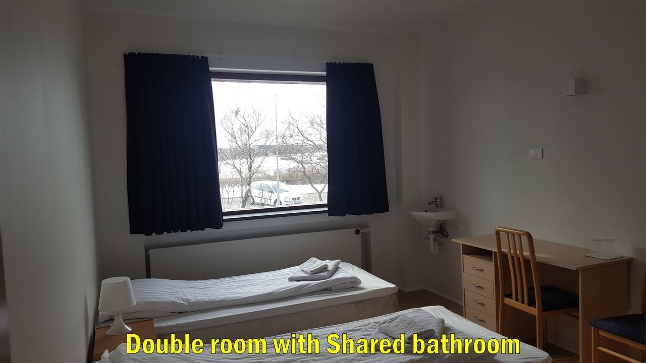 Twin Room,1381852253:JPEG