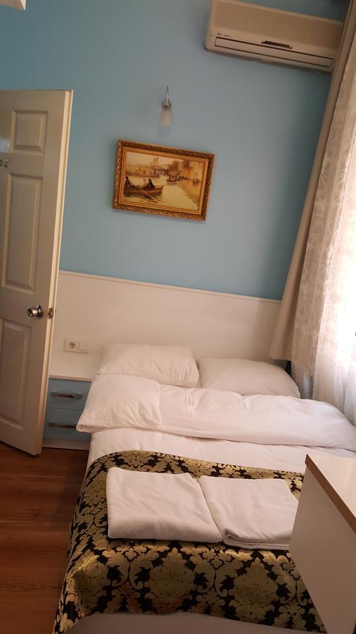 Single Room,692114088:JPEG