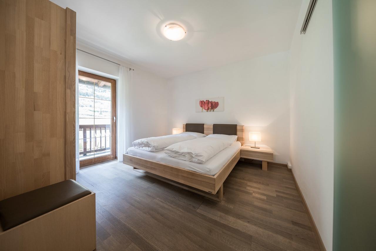 Apartment with Balcony,695524677:JPEG