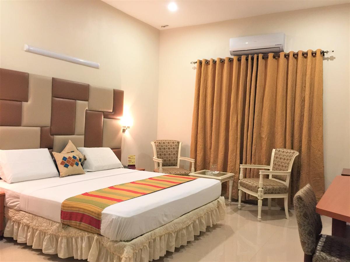 Deluxe King Room,728350327:JPEG