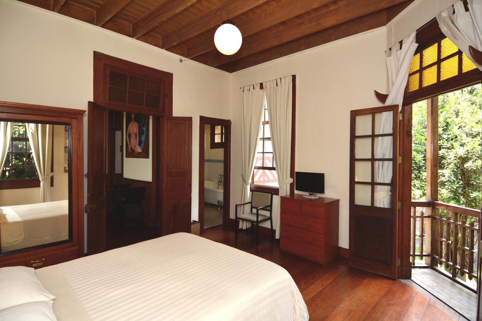 Double Room with Garden View (N-1)
