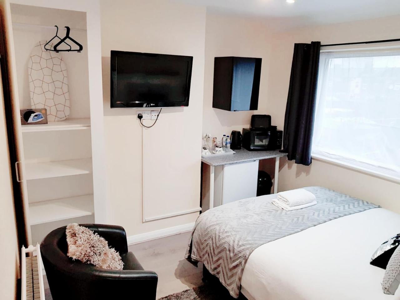 Double or Twin Room Garden View