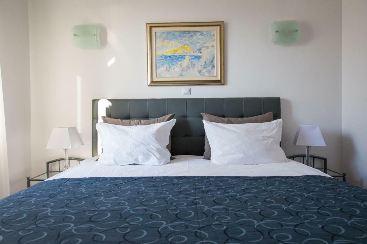 Superior Two-Bedroom Suite Balcony Sea View