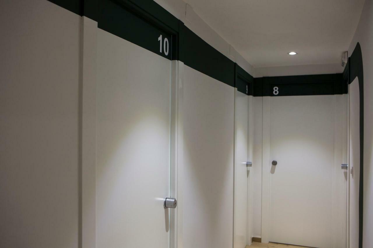 Twin Room with Private External Bathroom