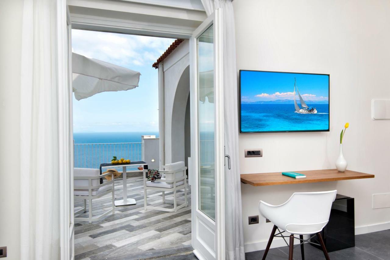 Chambre Lit Queen-Size - Vue sur Mer