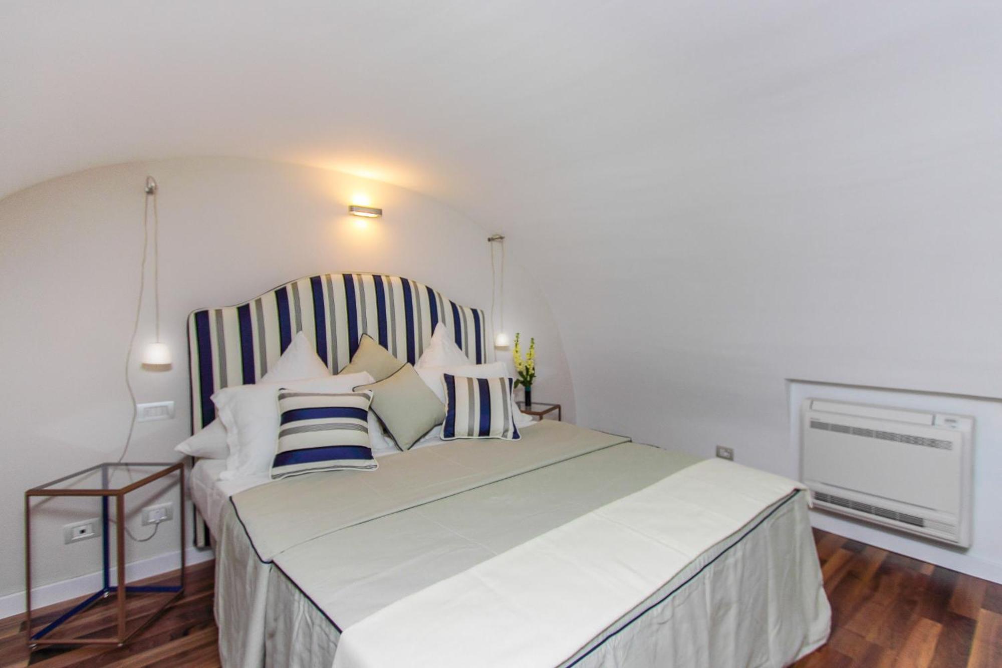 Double Room Split Level