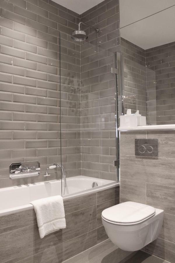 Deluxe Double Room Bath