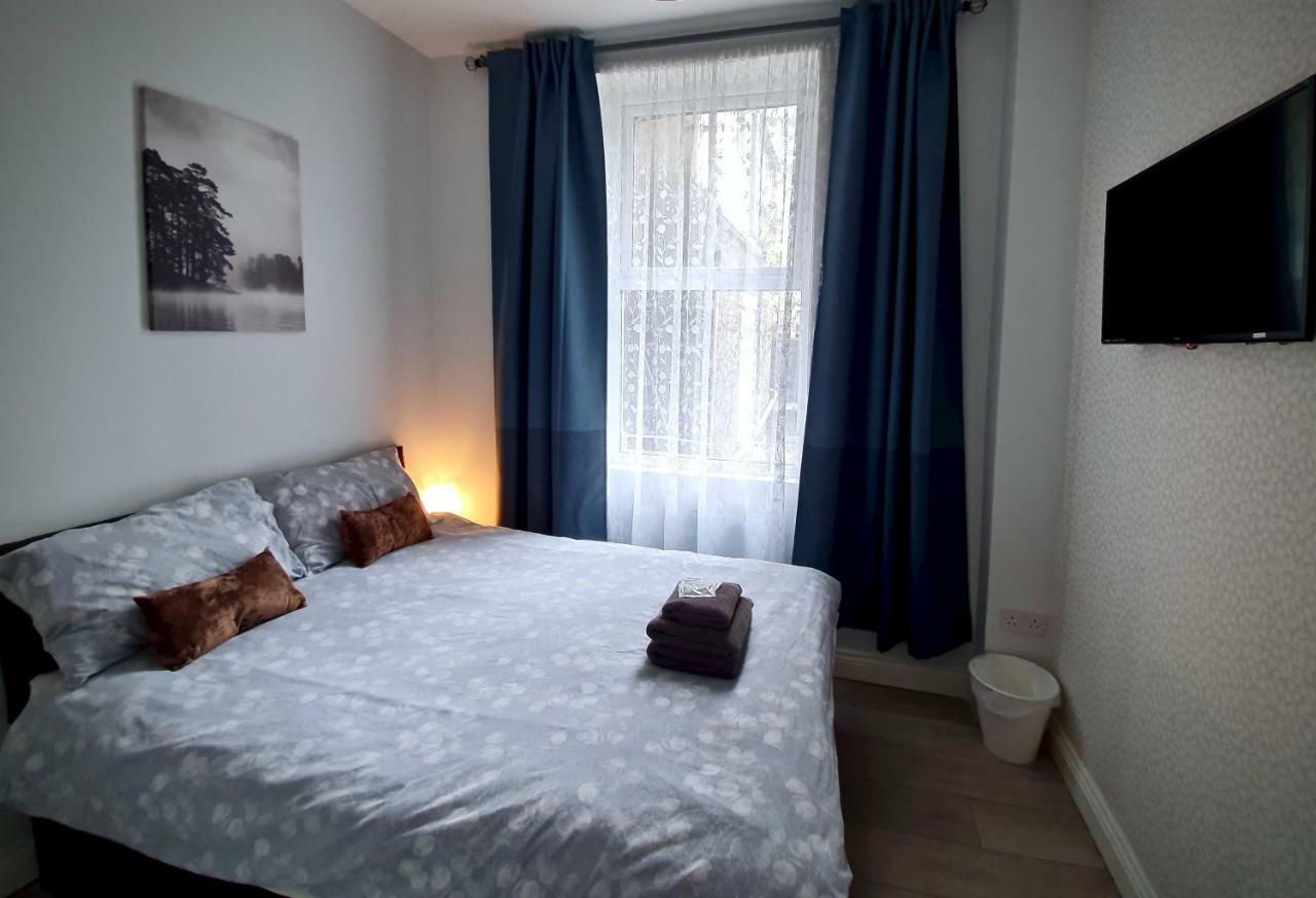 Double Room Private Bathroom