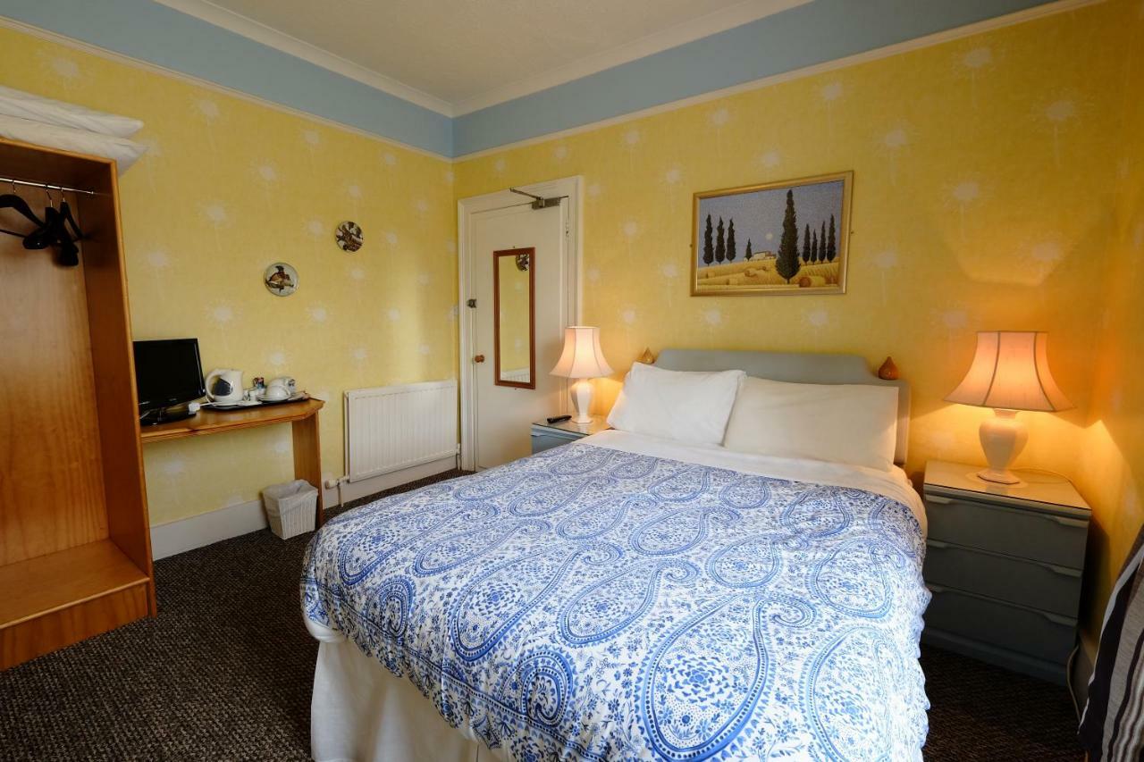 Double Room Private Bathroom