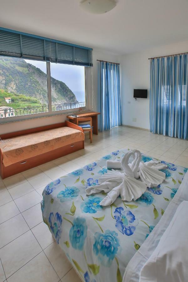 Habitación Cuádruple con vistas al mar