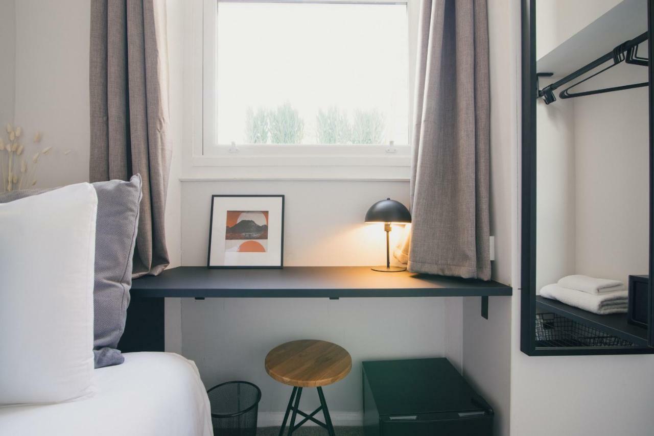 Deluxe Single Room