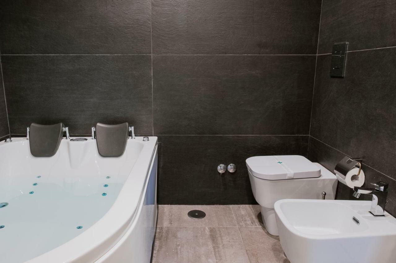 Double Room Spa Bath Dependance