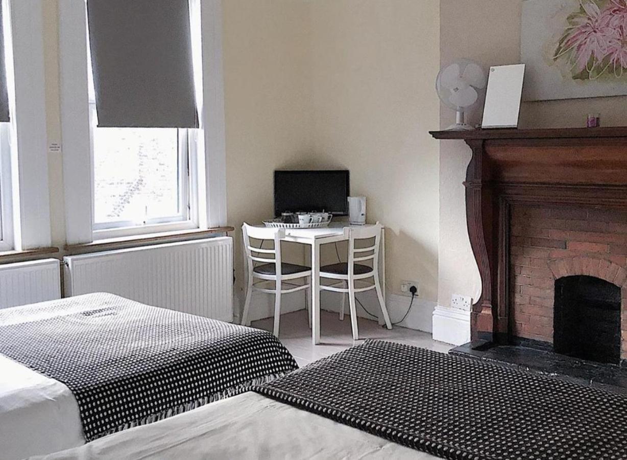 Triple Room with Private Bathroom