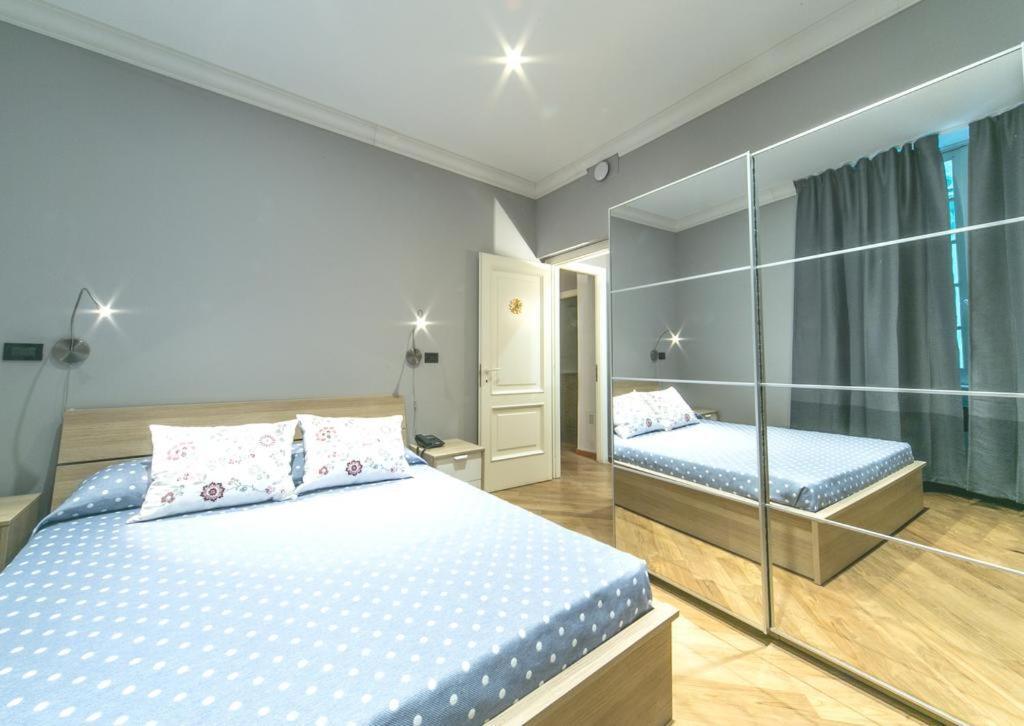 Classic Double Room Private Bathroom