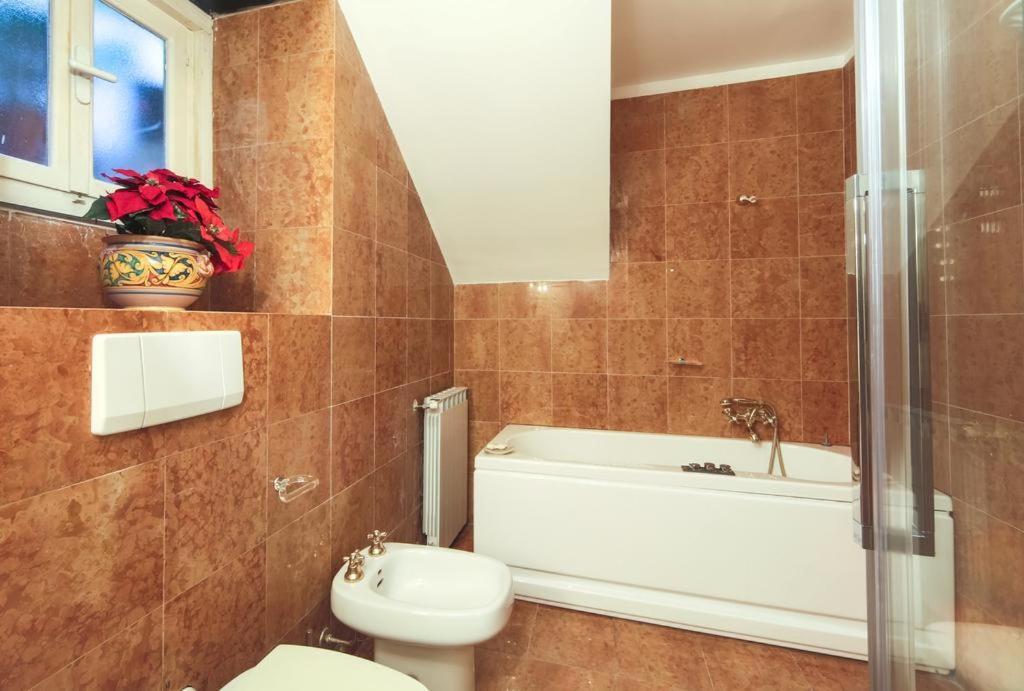 Junior Suite Spa Bath