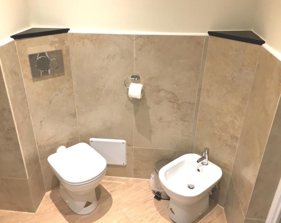 Classic Double Room Private Bathroom