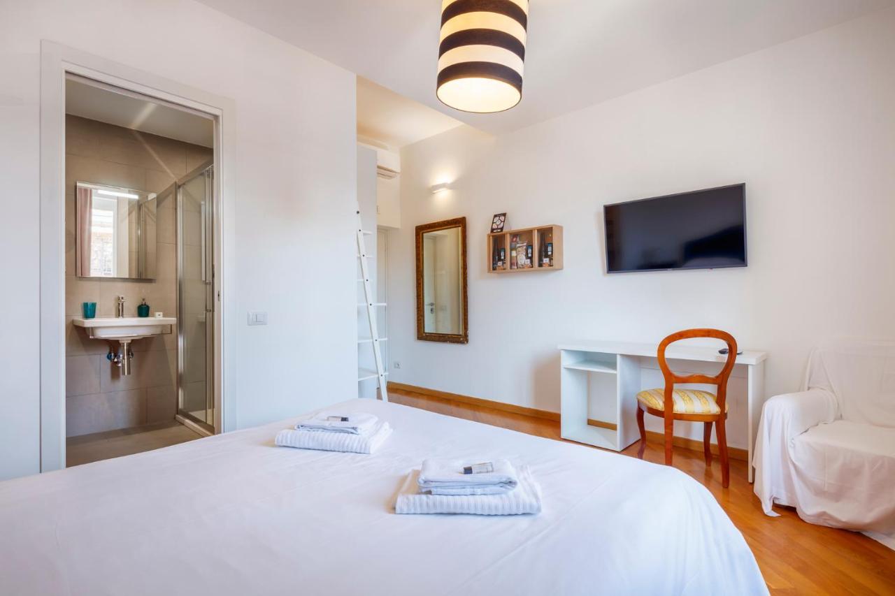 Double Room,993033142:JPEG