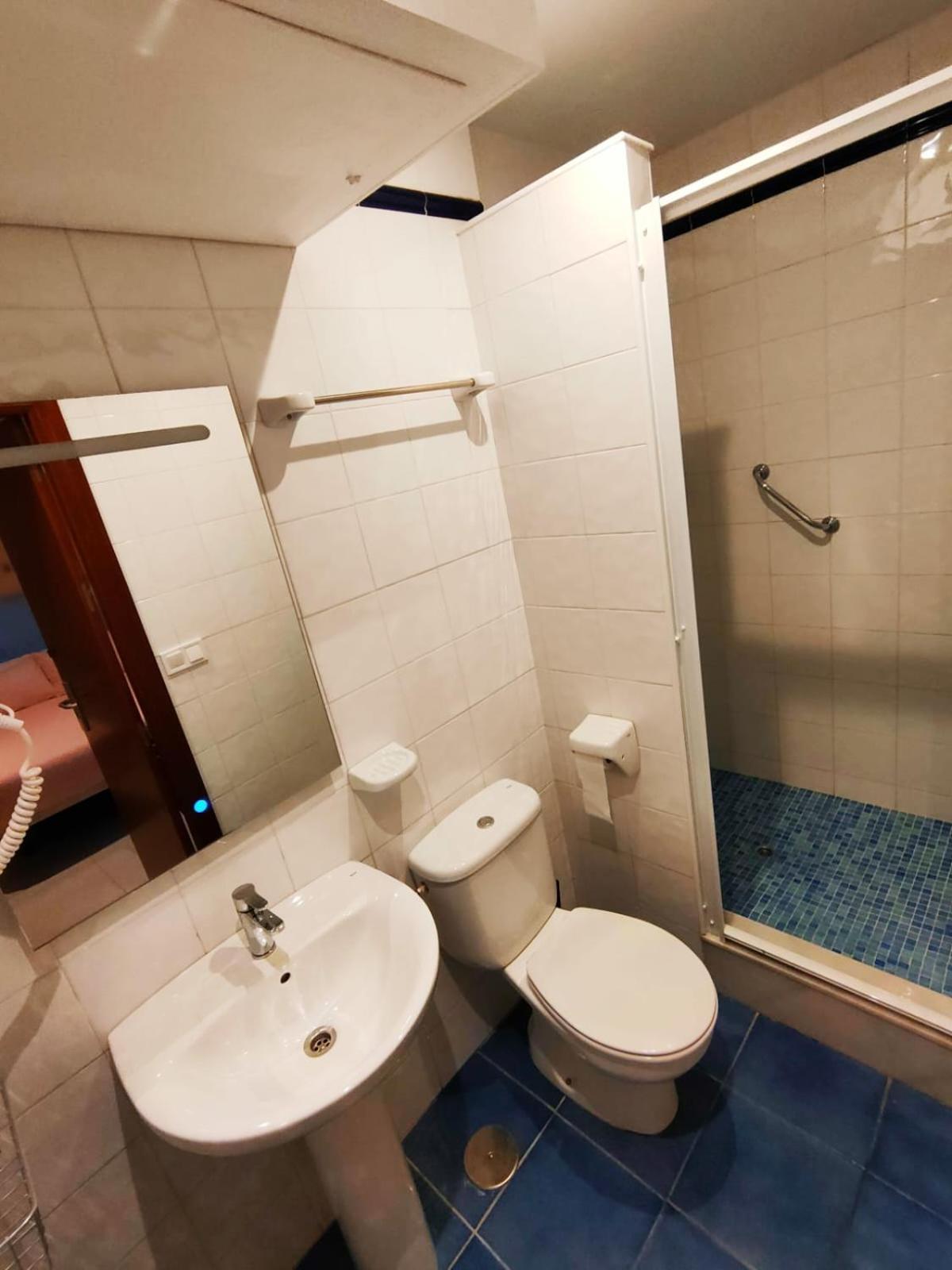 Double Room Private Bathroom