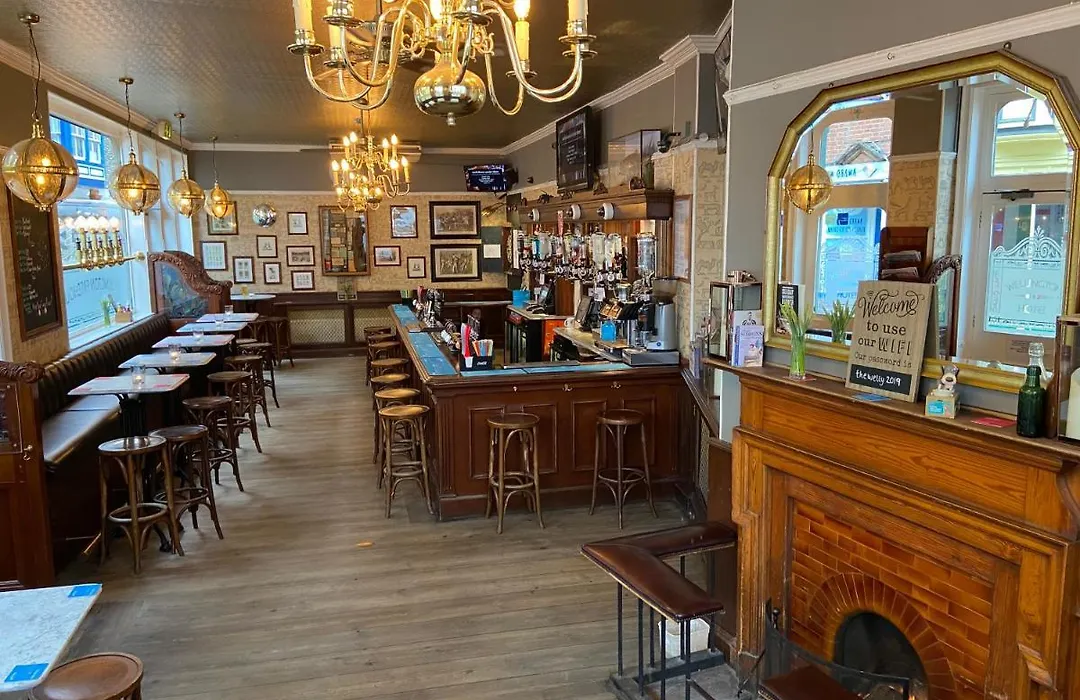 The Wellington Pub Cromer-1