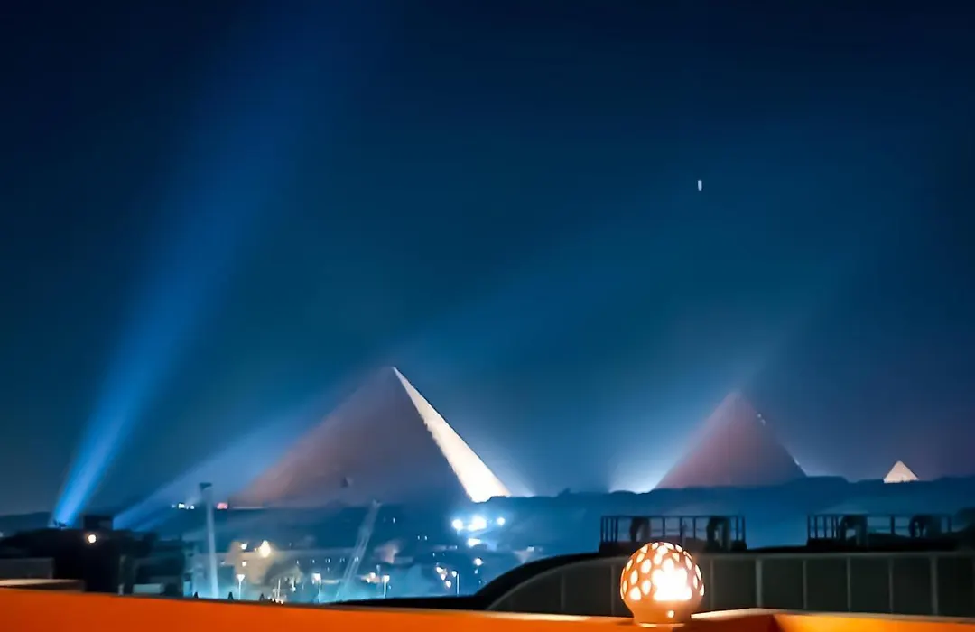 Grand Pyramids In-1