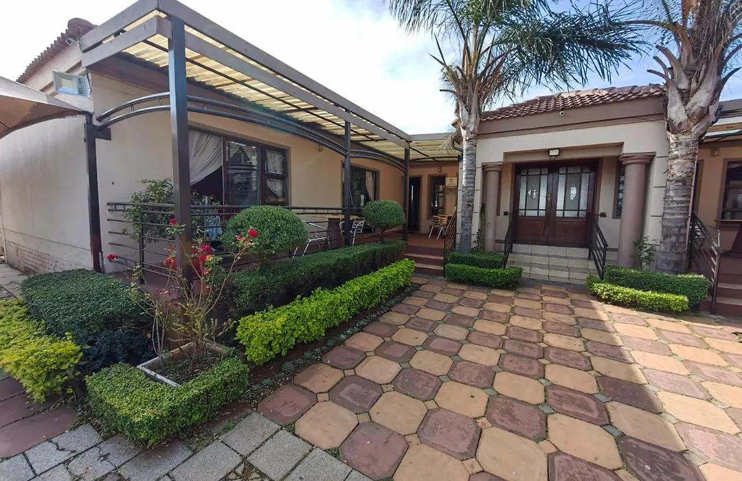 Leondale Guest House-1