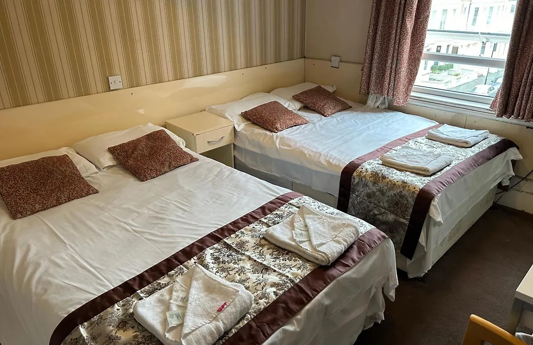 Earls Court Hotel-1