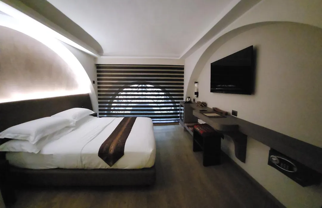 Arcadian Suite&Rooms-1