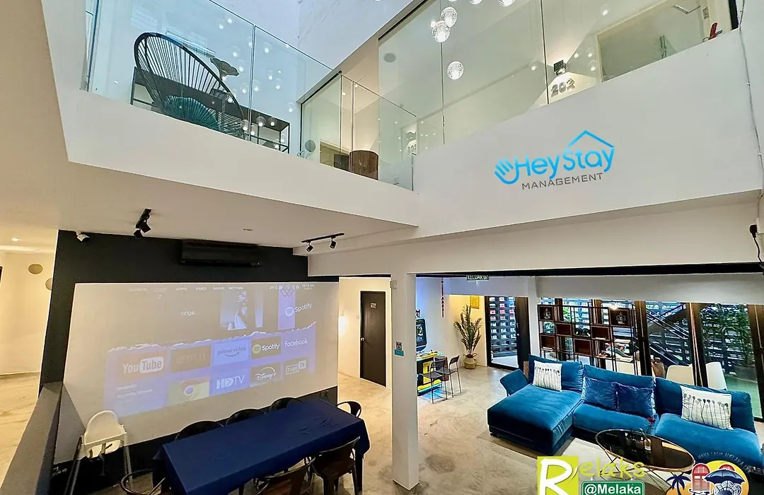 Modern Cave Guest House Walking Distance 5Mins To Jonker-1