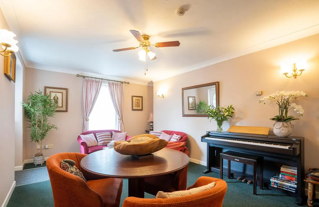 Marlborough House - Guest House-1