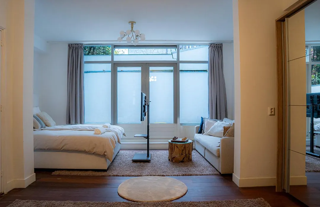 Skinny Bridge Boutique Stay-1