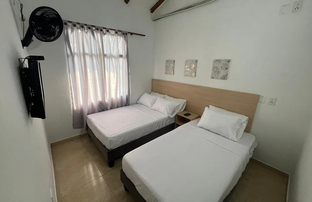 Hostal El Cedro-1