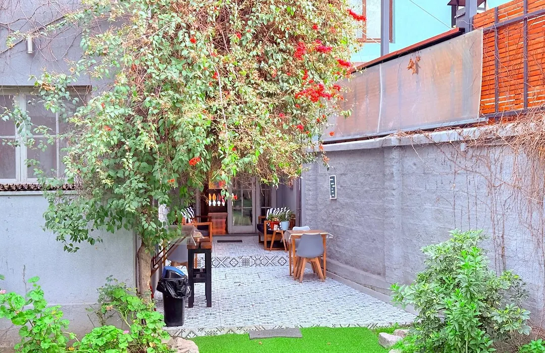 MAKTVB BRASIL GuestHouse Hostel Boutique en Barrio Brasil, una hermosa casa patrimonial-1