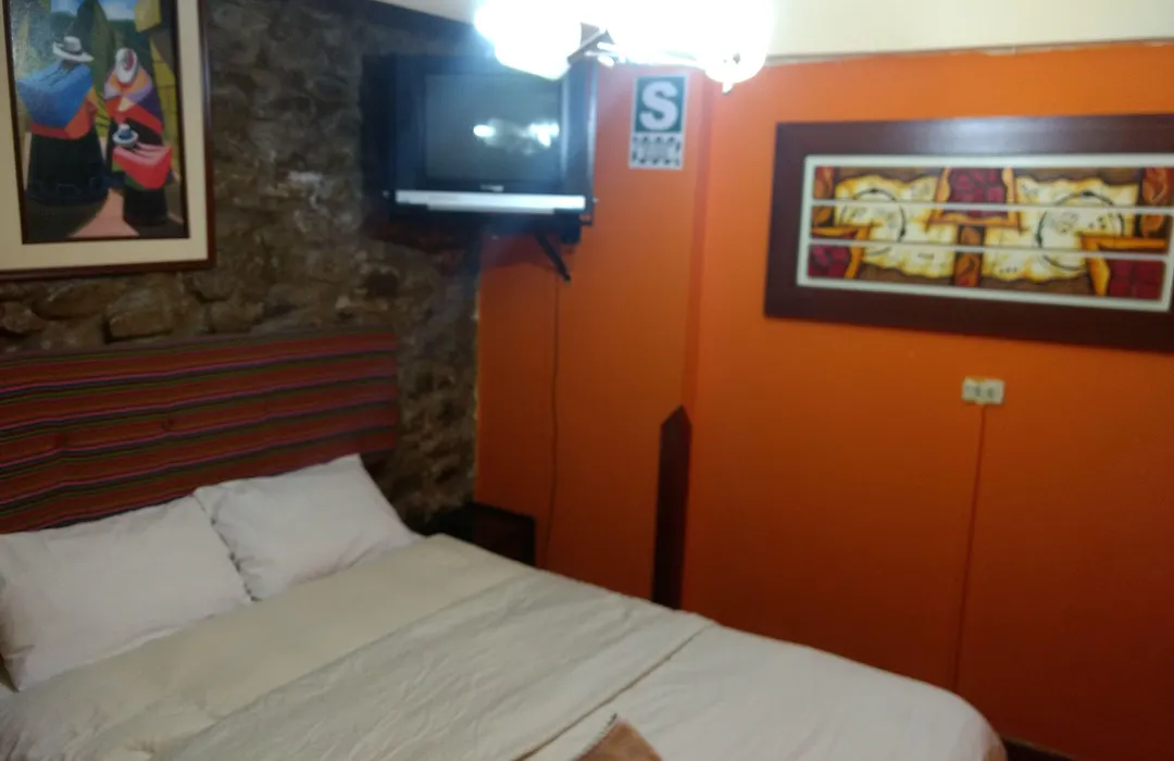Hostal Casa Del Inka-1