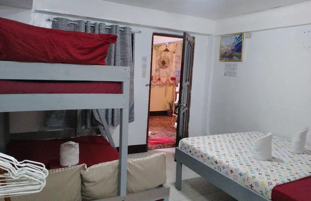 Lola Flor'S Guest House-1
