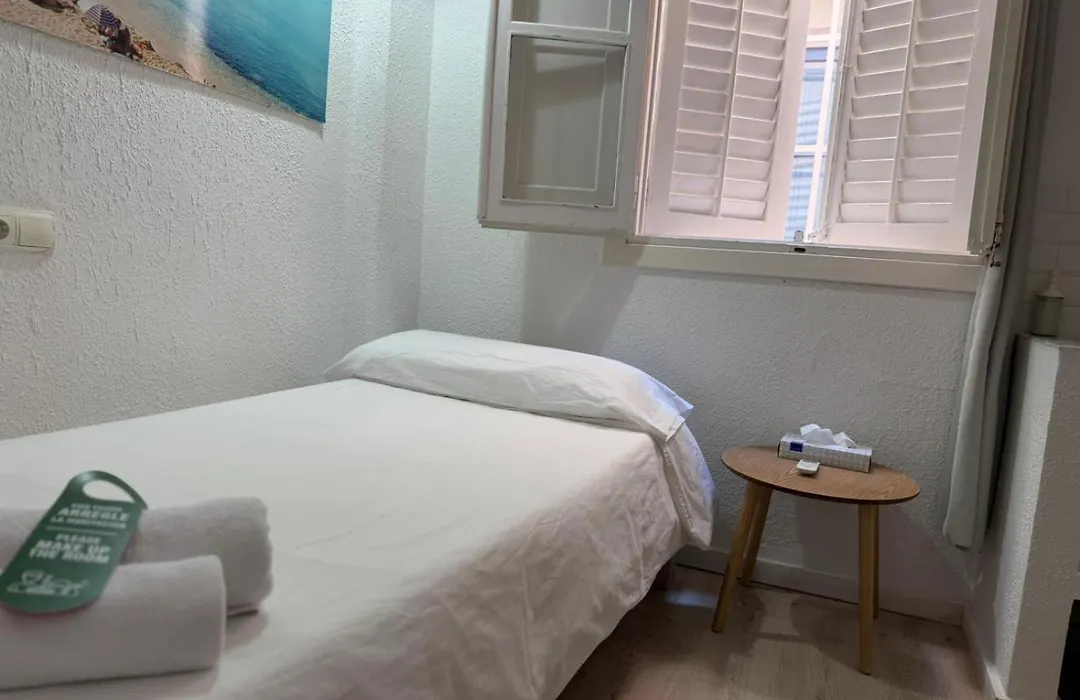Hostal Ibiza-1