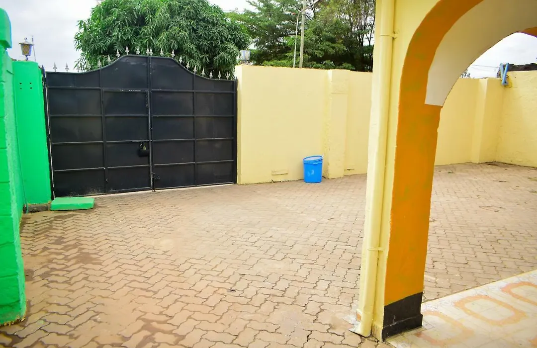 Kenya Inn-1