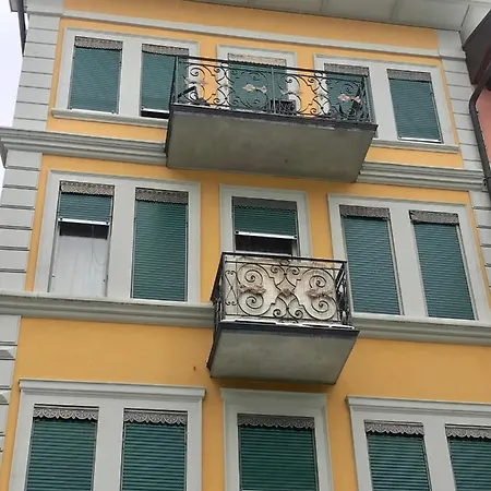 Downtown Apartment 9-2