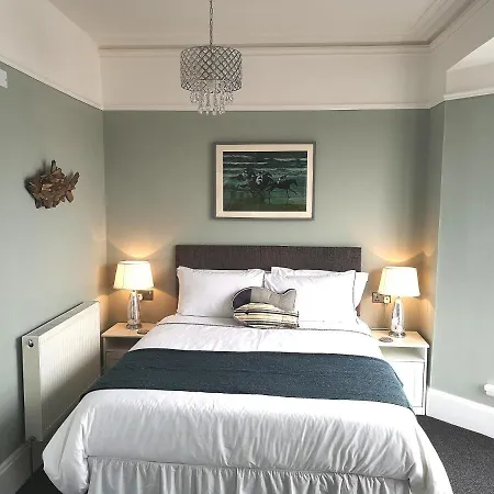 Ivy Bank Guest House, Tenby-2