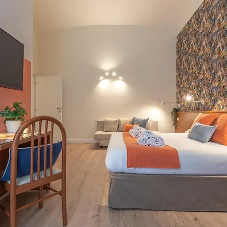 Vittoria Garden Suites Elegant Guesthouse Near Colosseum-2