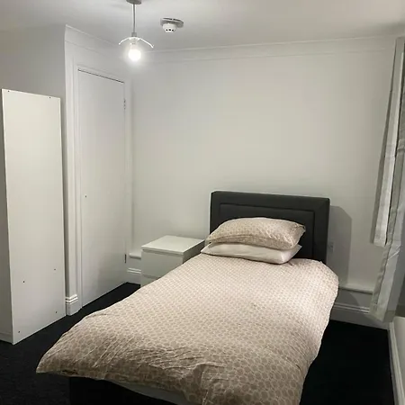 Circle Guest House Bed Only-2